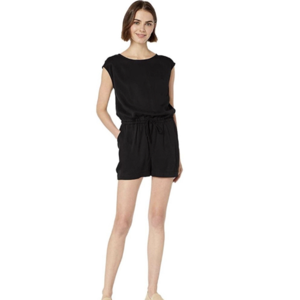 Black Romper Shorts Jumpsuit Size 14 XL